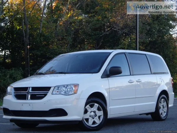 2011 Dodge Grand caravan White color and 115  k on it
