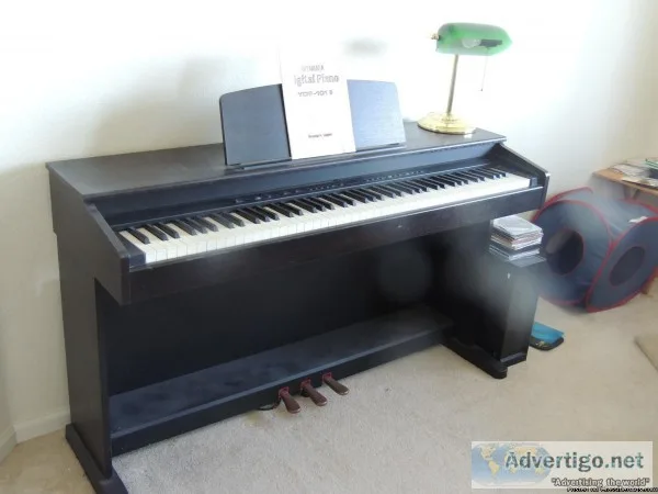 YAMAHA DIGITAL PIANO