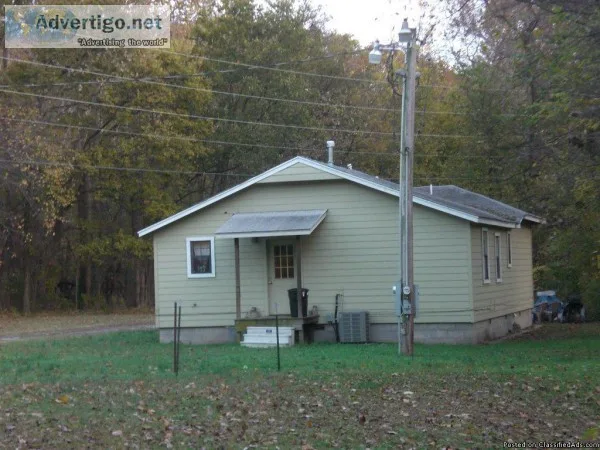 100 Acres of Hunting Land with 2 cabins Pond Foodplots near Lake