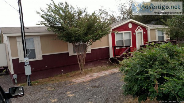 4 BED 2 BATH ON LAND SOUTH SAN ANTONIOGREAT NEIGHBORHOOD