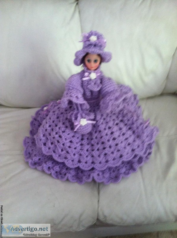 crocheted bed dolls