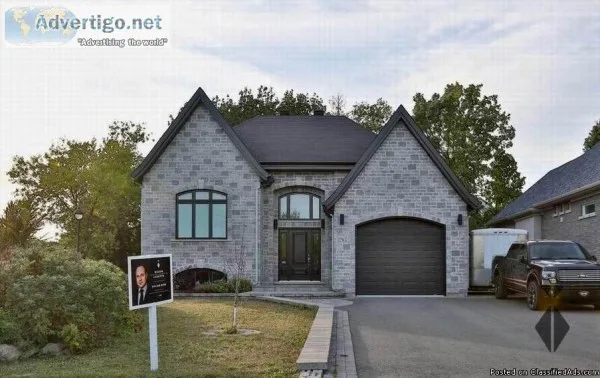 House offering luxury and comfort Vieux-Longueuil