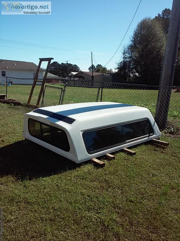 Tacoma Topper Full Size Fiberglass White