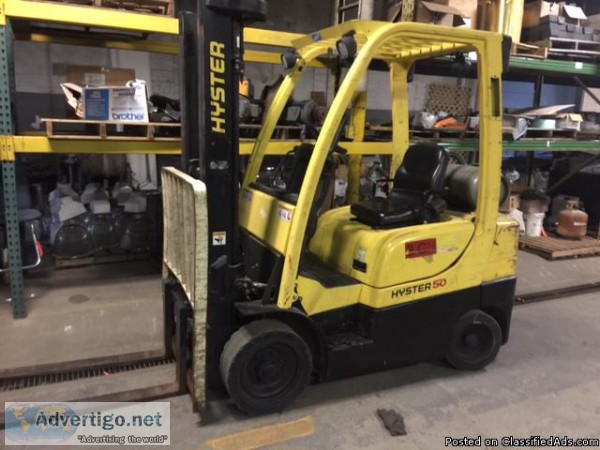 2014 Hyster 50 fork lift 3 stage