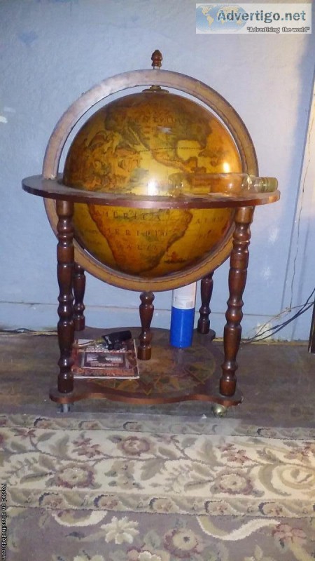Old world bar globe
