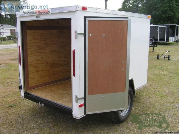ENCLOSED TRAILER wV-Nose Front and 2Barn - NEW 5 x 8ft