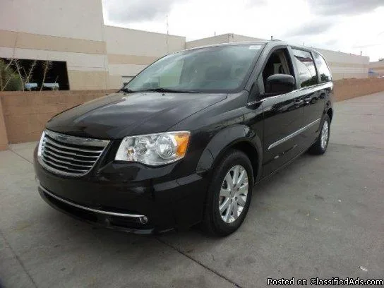 2014 Chrysler Town and Country Touring