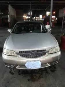 For sale Nissan altima 99
