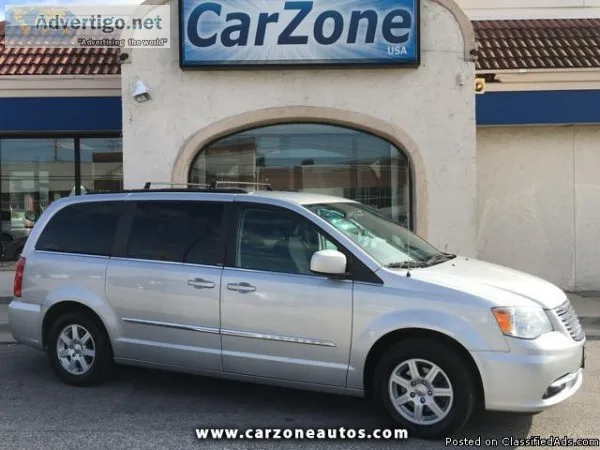 2011 Chrysler Town and Country- Silver- 71k