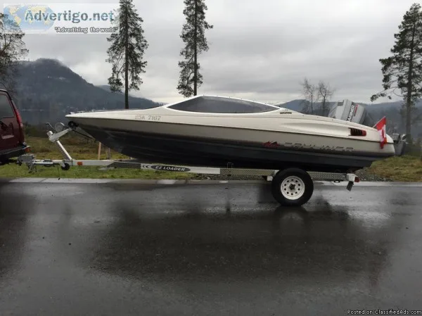 1999 20&quot Bayliner Capri and Trailer
