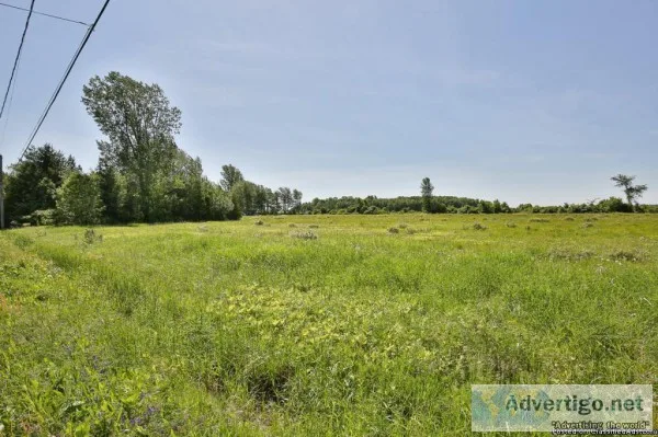 Land with access to the riverboat ramp