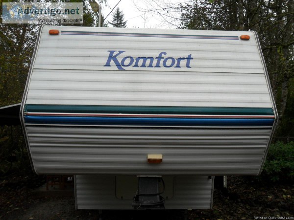 1998 Komfort 28  fifth wheel travel trailer