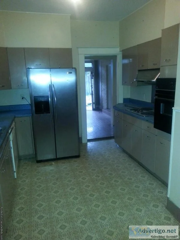 3 BDRM2 BATH PLUS DEN