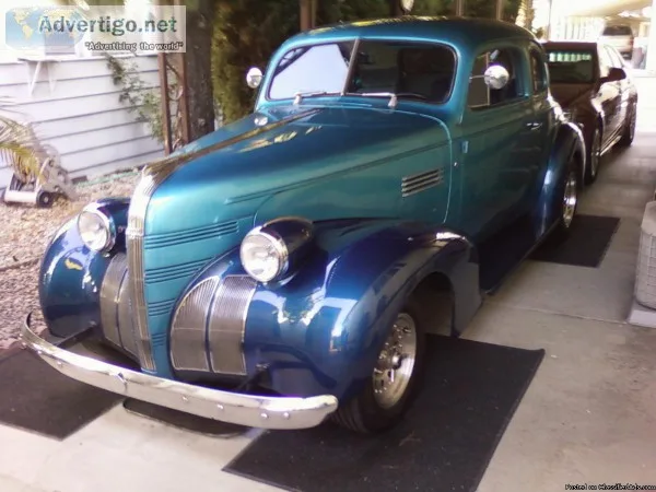 1939 Pontiac coupe street-rod