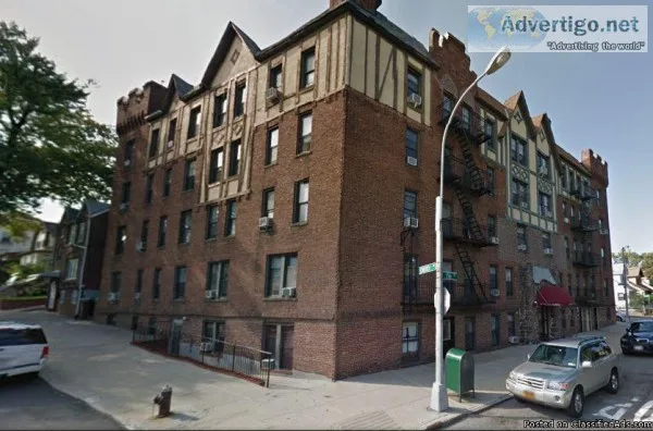 ID 1236139  Large And Spacious 3 Room Commercial Mixed Use Space