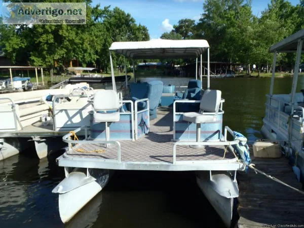 26 ft Harris Party Barge inboard