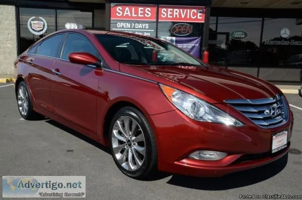 2011 Hyundai Sonata  SE  Sedan WE FINANCE Navigation Bluetooth92