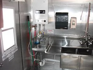 VERSATILE FOOD TRAILER FOR LEASE IN ATLANTA LEASE PRICE REDUCED 