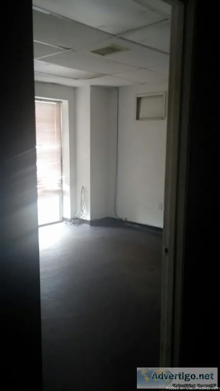 CORNER WAREHOUSE WITH 2 ROLL-UP BAY DOORS and 1000SQFT OFFICE SP