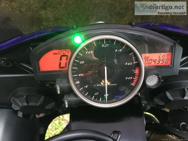 Yamaha 2007 YZF R6 Like new 4400 miles- 6400 OBO
