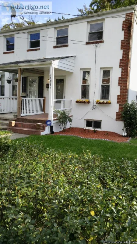 Cute semi-detach townhome in East Towson