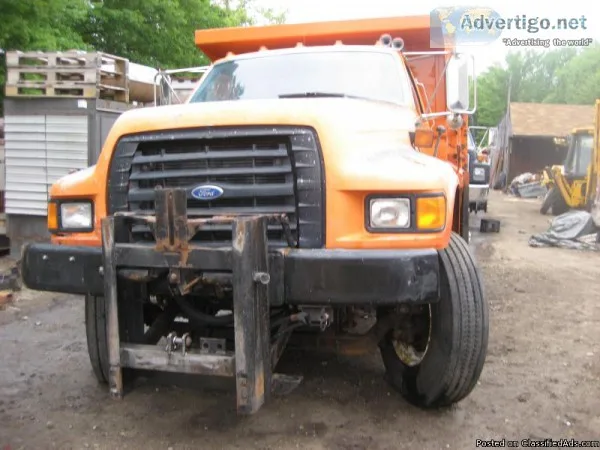 95 Ford F800 cab chassie truck