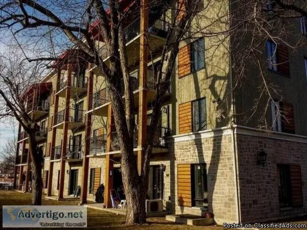 Like new condo Reduced price Chomedey Laval