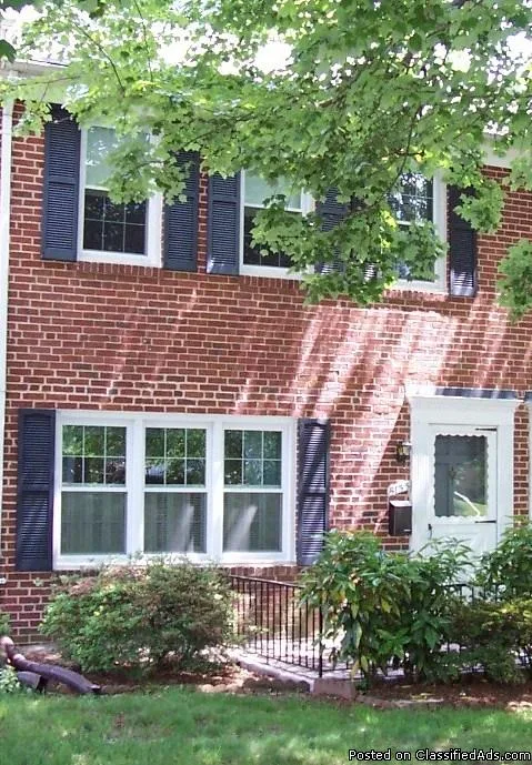 Towson MD brick townhouse for rent