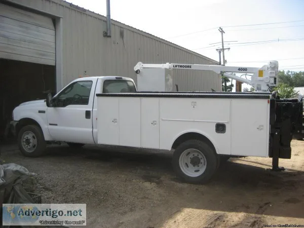 2003 Ford F550  4x4 uutility crane  service truck
