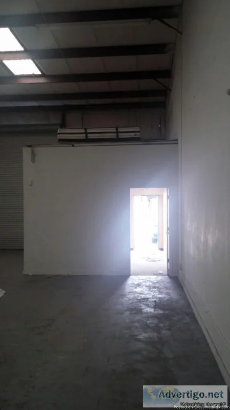KISSIMMEE WAREHOUSE WITH OFFICE FOR LEASE