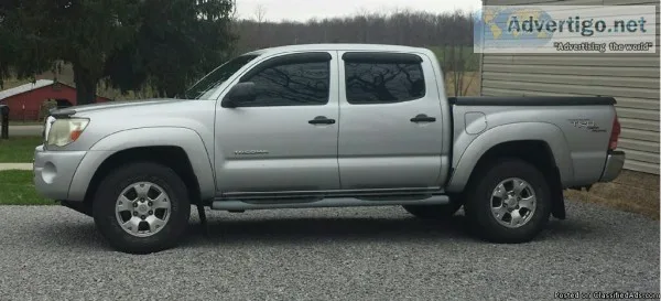 2008 Toyota Tacoma Crew Cab 4x4  - Tons of Extras
