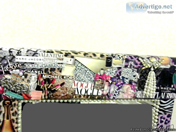 BEAUTIFUL WOMANS CUSTOM DESIGNED MIRROR WITH PEARLS