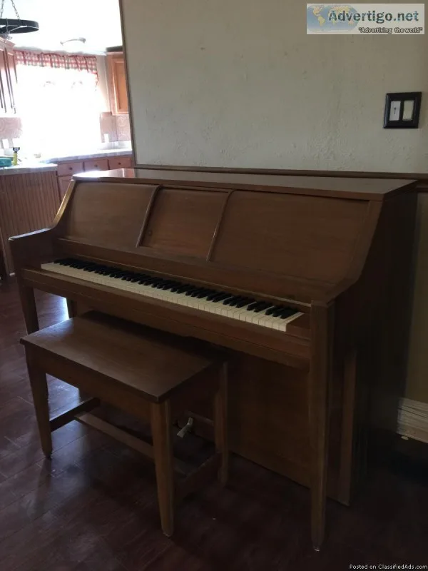 Player Piano with 259 Rolls Moving Must Sell