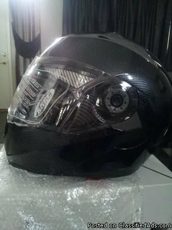 2 BRAND NEW CARBON FIBER HELMETS Modular flip and tint shield Mo
