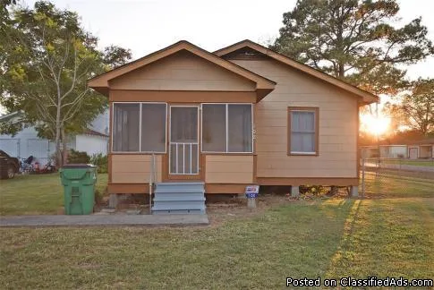 2 BEDS 1 BATH CUTE HOUSE FOR RENT