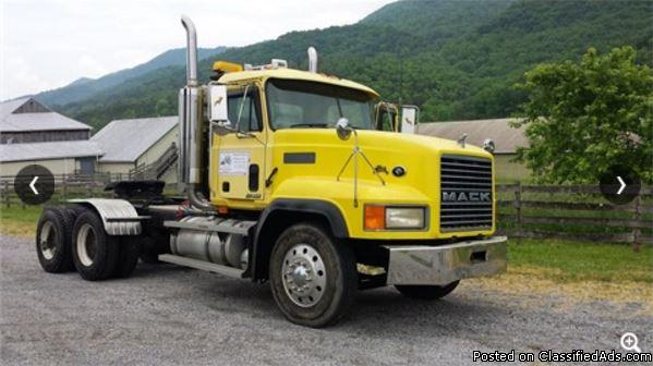 2000 Mack CL713 for sale in Blacksburg VA