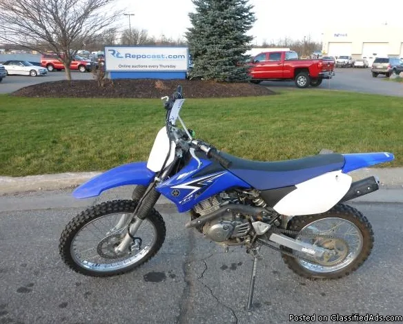 2011 Yamaha TT-R125LEA Dirt Bike