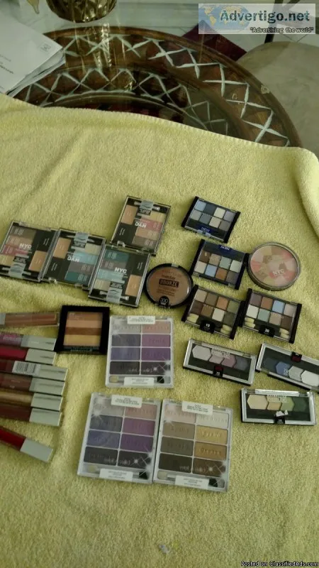 25 pieces of brand new make up