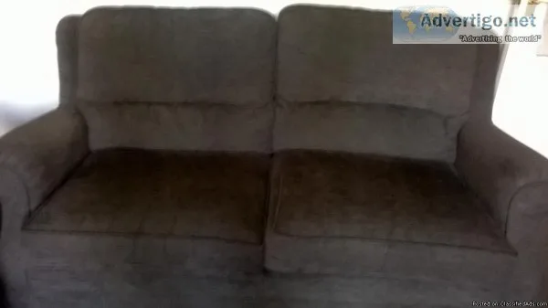 3piece suite  with matching  footstool