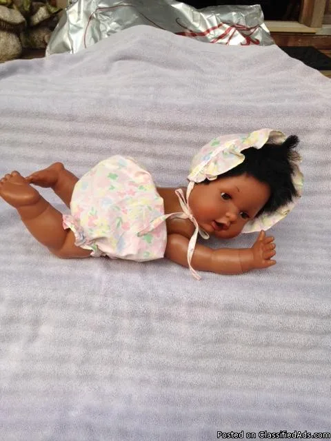 COLLECTORS   DARK-SKINNED DOLL