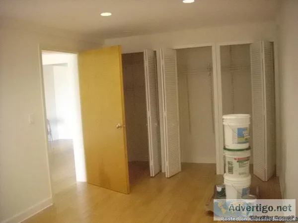 Bright Studio in Downtown w/ views of east river and Brooklyn sk