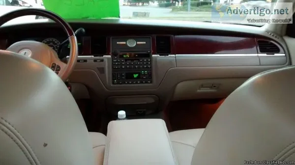 2003 Lincoln Town Car