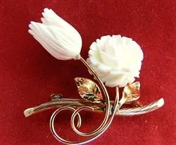 Antique Gold Carved Roses Brooch