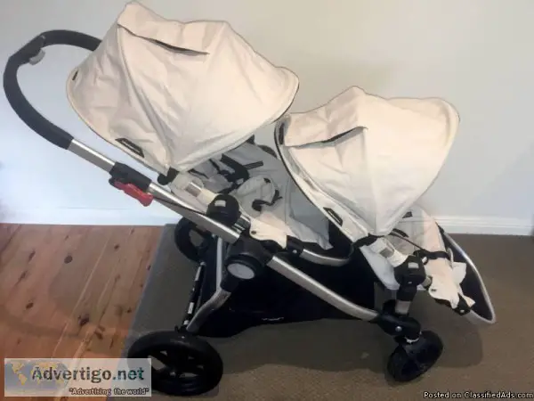New 2014 Baby jogger city select double excellent condition