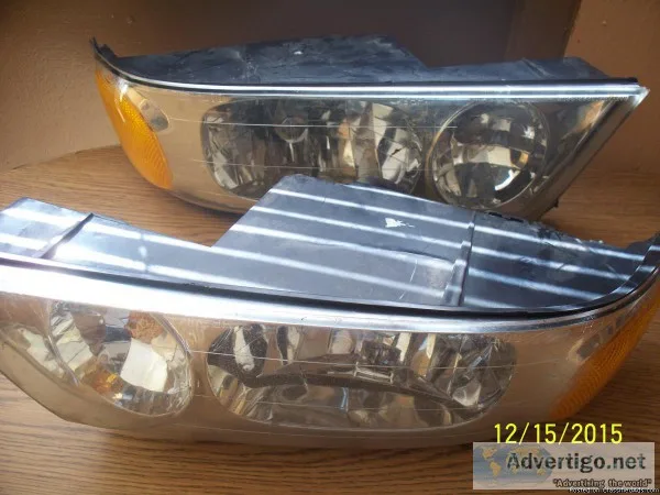 2001 Lincoln Navigator Head Lights