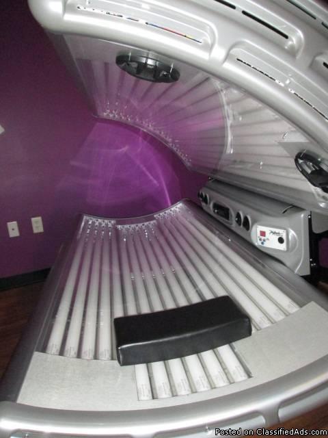2015 Heartland Rejuvenate Red Light Therapy Bed - RTR 5113150-01