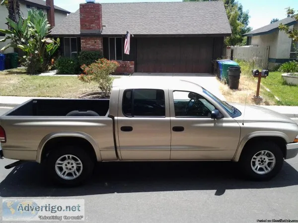 DODGE DAKOTA SLT 4DR 2004