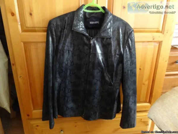 Black 100% genuine leather jacket with &quotreptilian&quot  desi