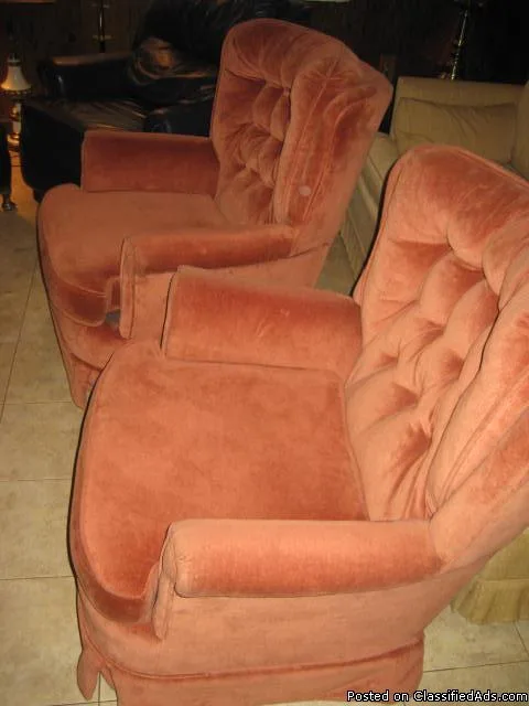 Very Clean Pair of 1972 Vintage Club chairs. swivels rocks 30 in