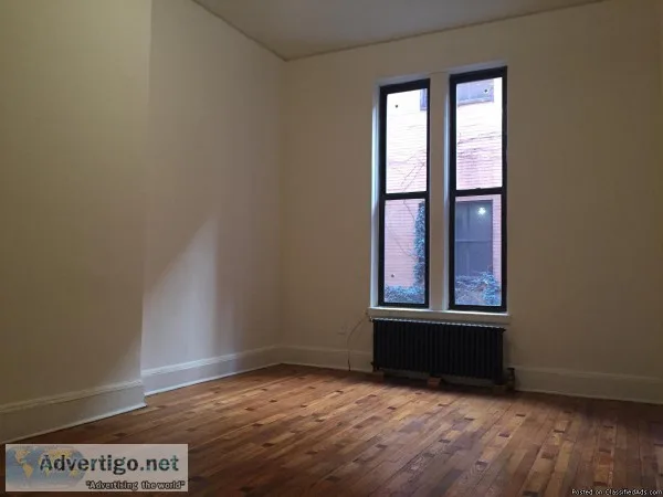 NEWLY RENOVATED LARGE 1BEDROOM between Hell s Kitchen and Columb
